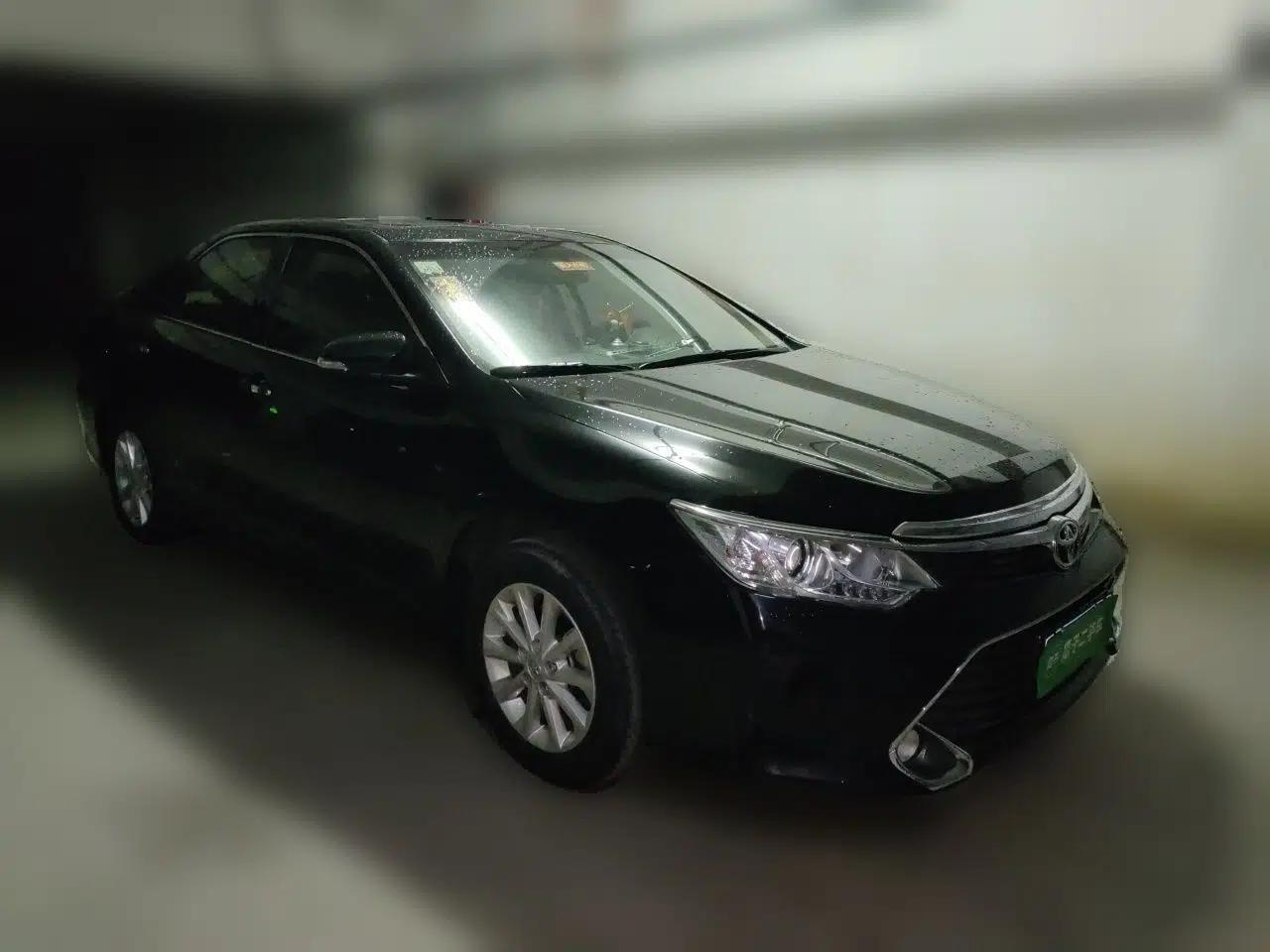 Toyota Camry 2015 2.0E Elite Edition — миниатюра 3