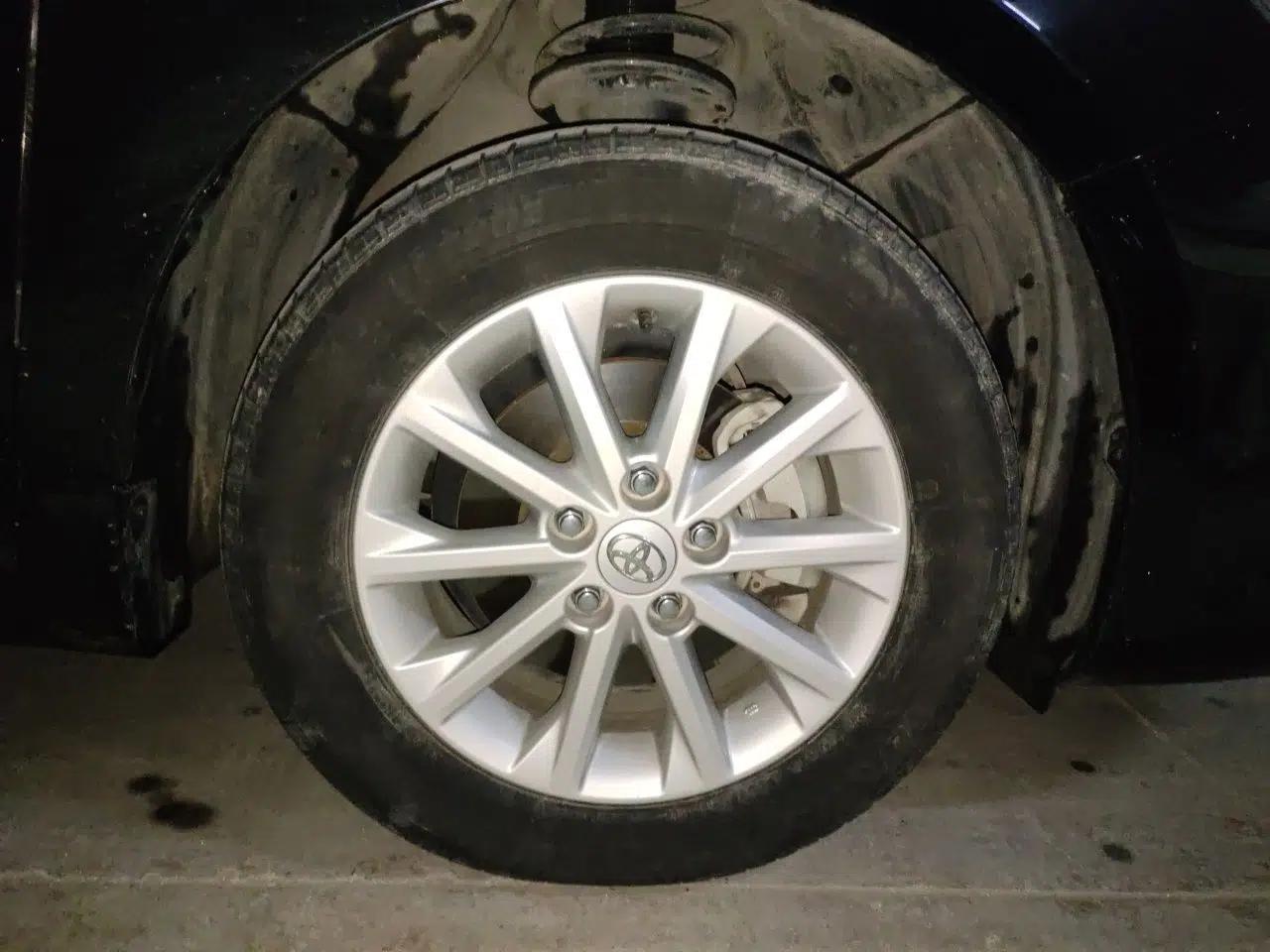 Toyota Camry 2015 2.0E Elite Edition — миниатюра 8