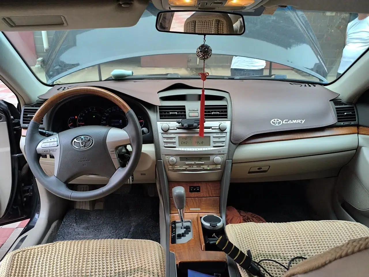 Toyota Camry 2010 240G Classic Edition — миниатюра 9