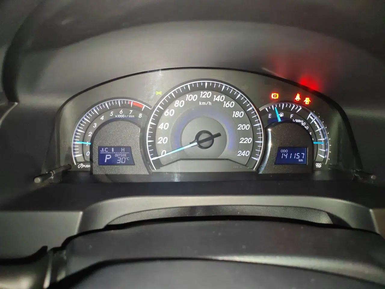 Toyota Camry 2015 2.0G Premier Edition — миниатюра 11