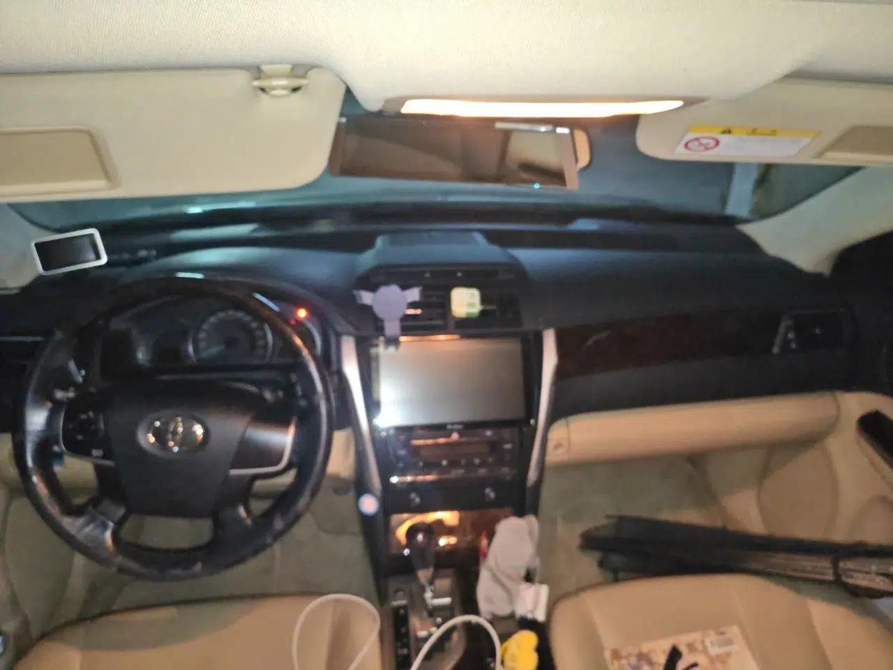 Toyota Camry 2015 2.0G Premier Edition — миниатюра 18