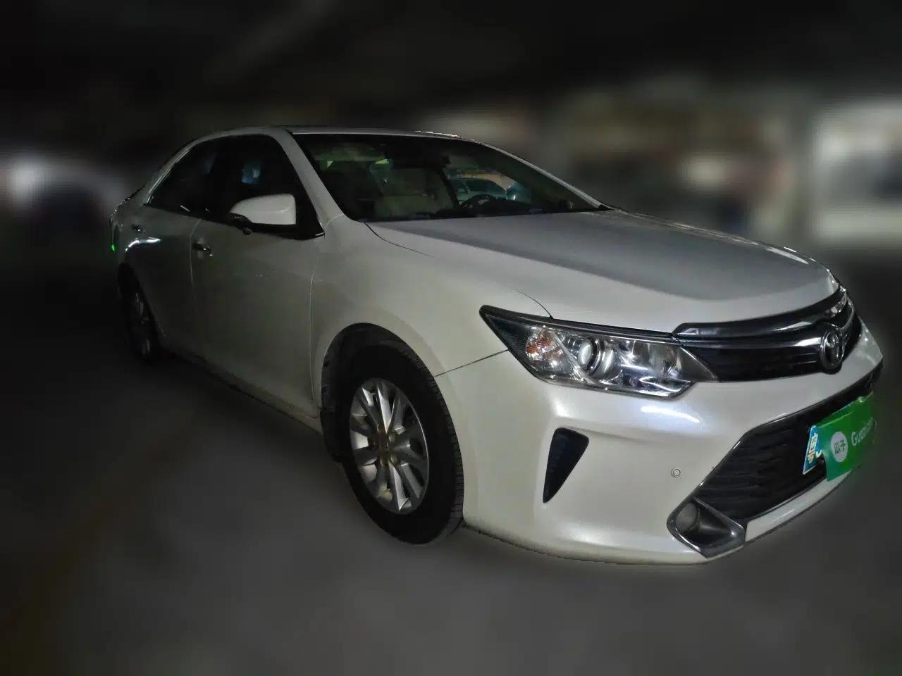Toyota Camry 2015 2.0G Premier Edition — миниатюра 3