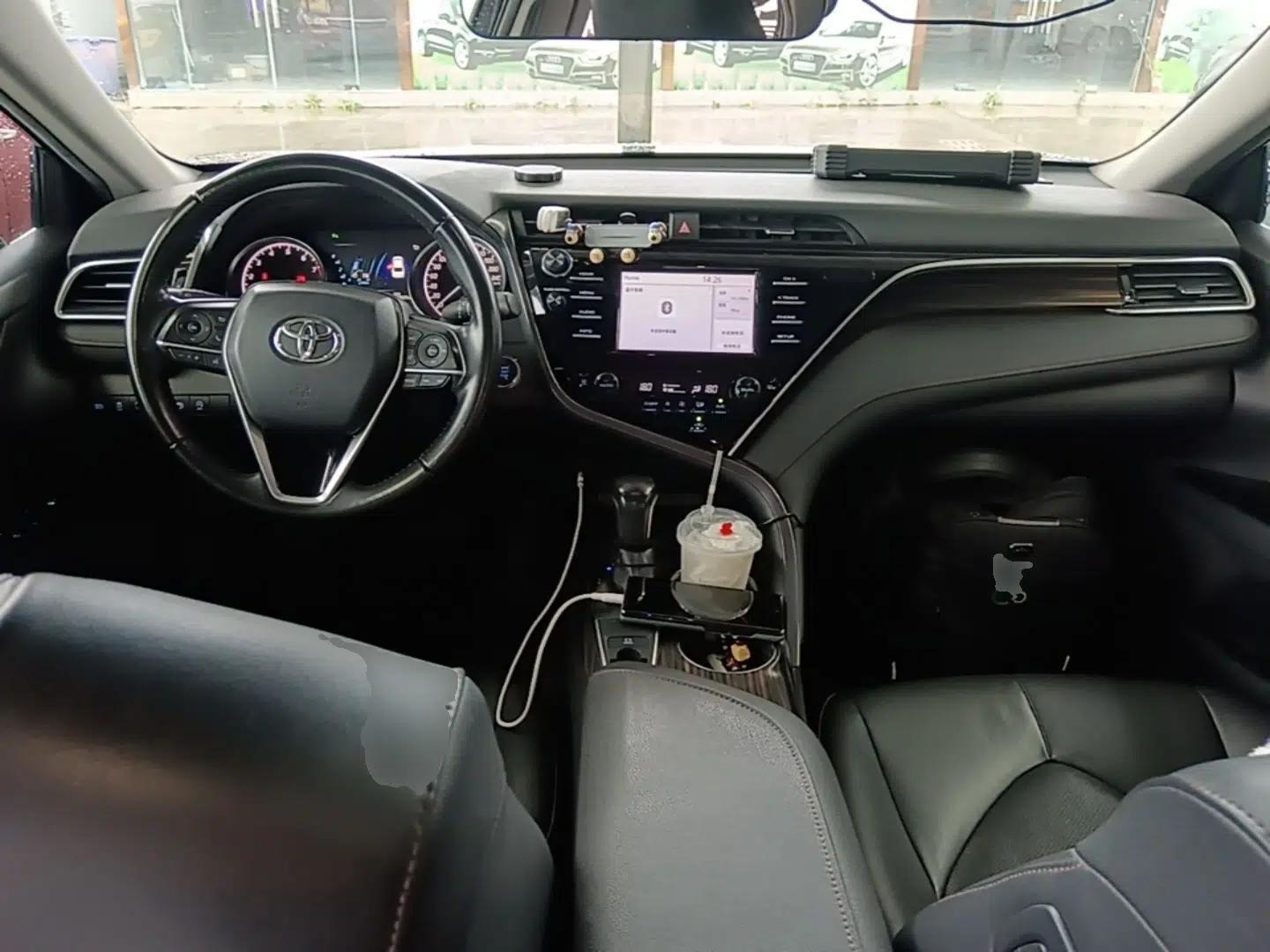 Toyota Camry 2018 2.0G Luxury Edition — миниатюра 12