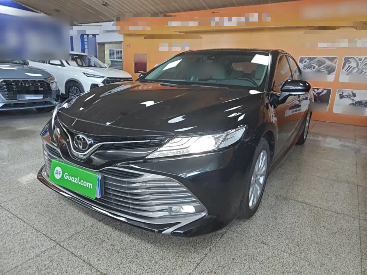 Toyota Camry 2018 2.0G Luxury Edition — миниатюра 1