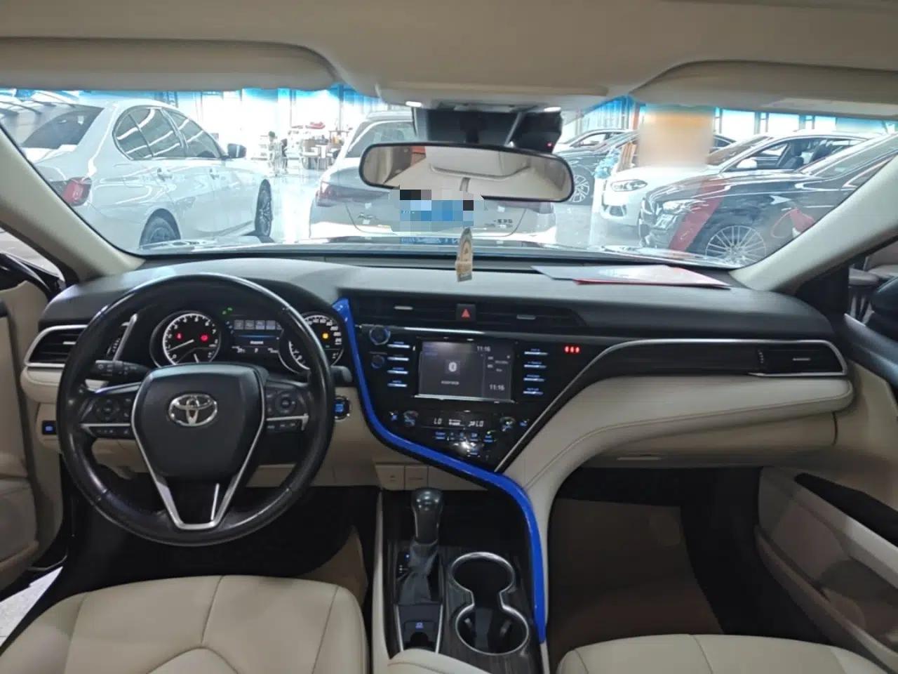 Toyota Camry 2018 2.0G Luxury Edition — миниатюра 12