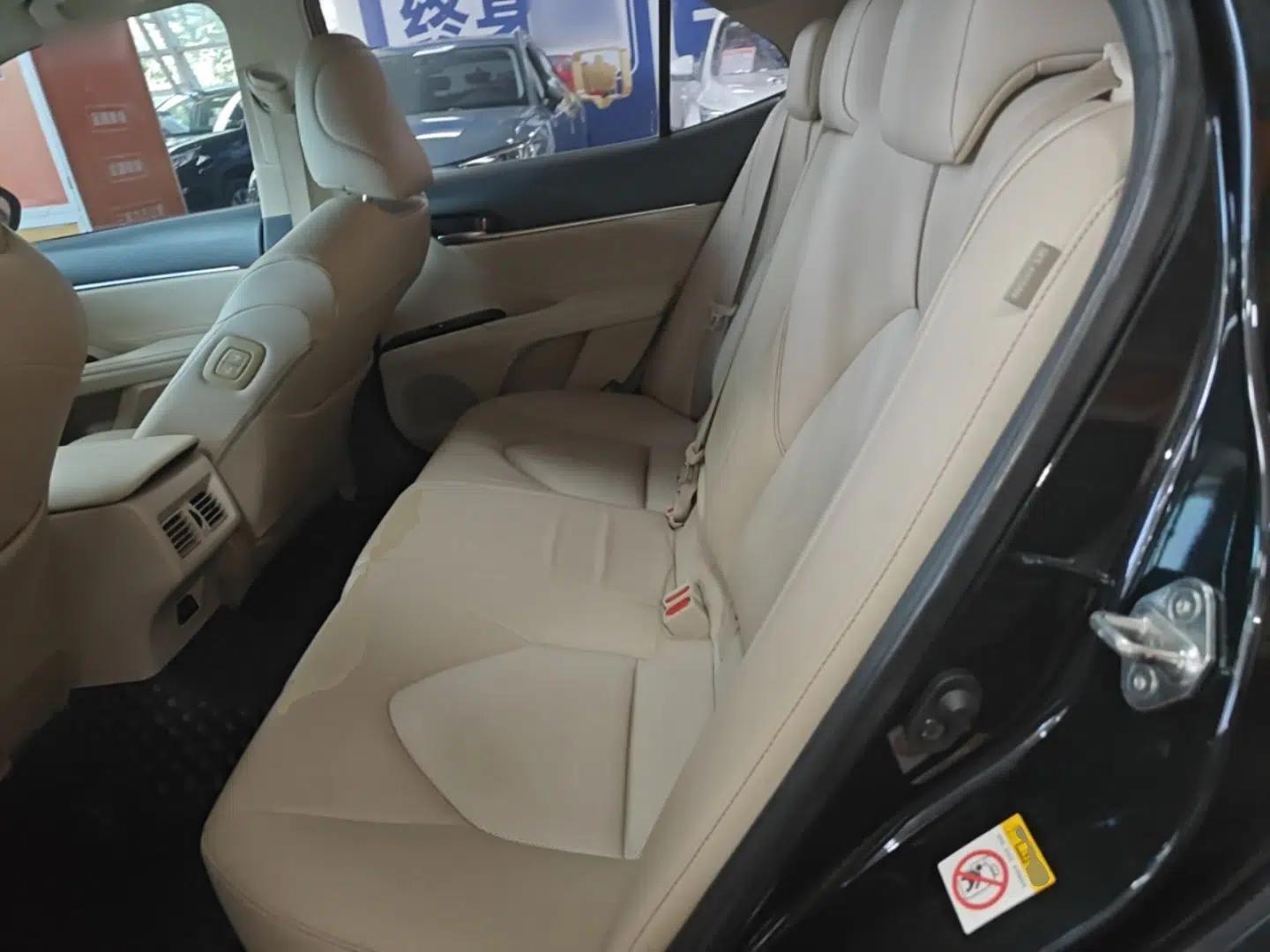 Toyota Camry 2018 2.0G Luxury Edition — миниатюра 20