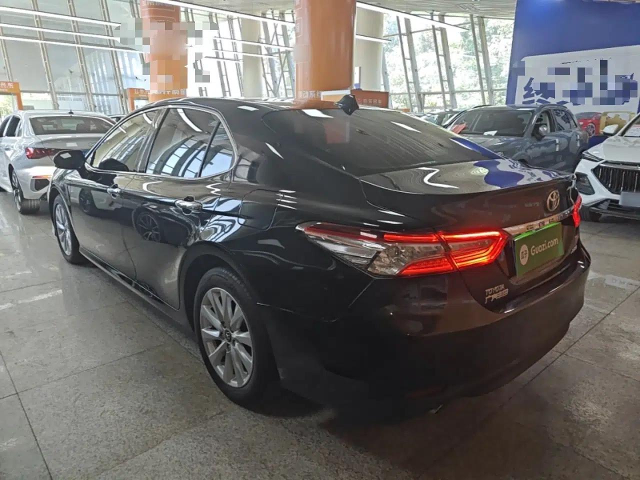 Toyota Camry 2018 2.0G Luxury Edition — миниатюра 4
