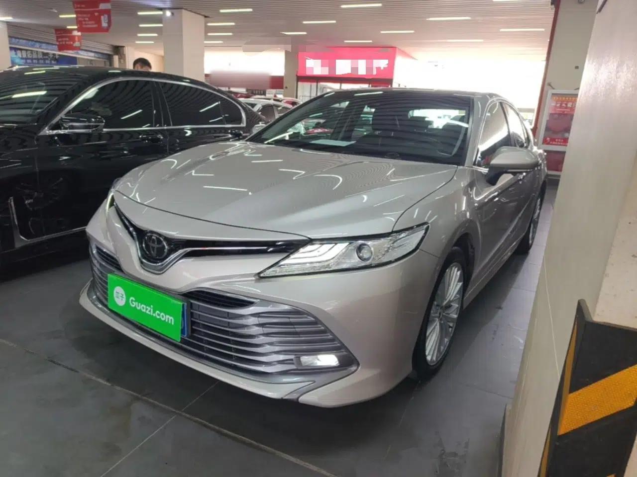 Toyota Camry 2018 2.5G Luxury Edition — миниатюра 1