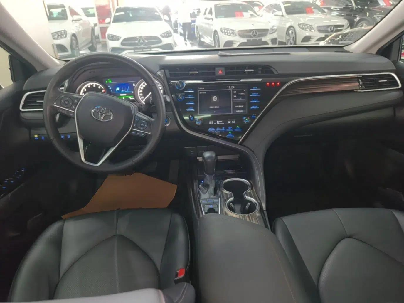 Toyota Camry 2018 2.5G Luxury Edition — миниатюра 12