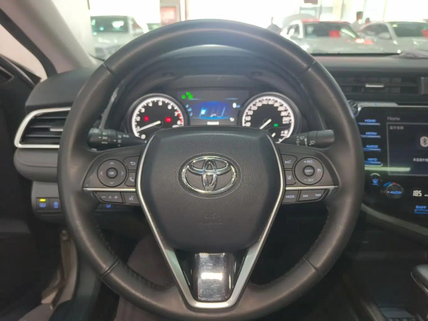 Toyota Camry 2018 2.5G Luxury Edition — миниатюра 13