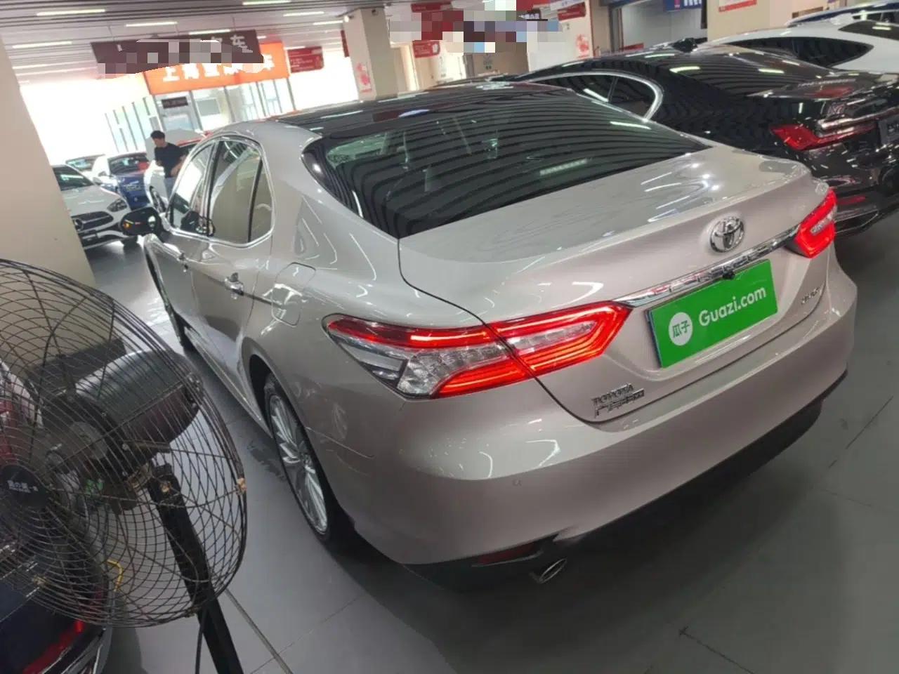 Toyota Camry 2018 2.5G Luxury Edition — миниатюра 4