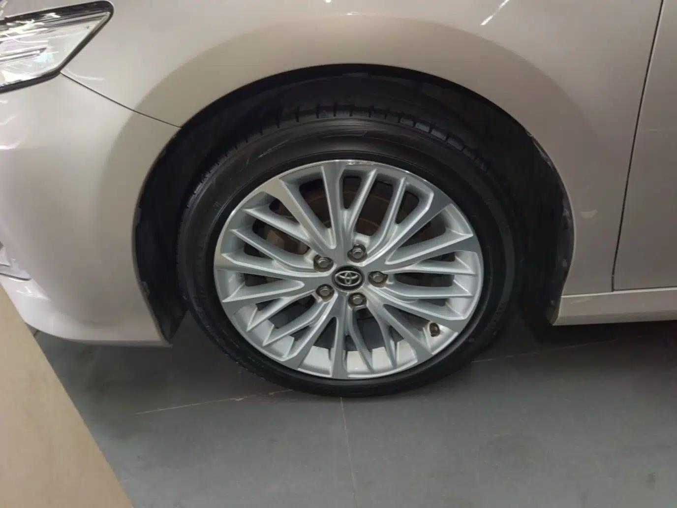 Toyota Camry 2018 2.5G Luxury Edition — миниатюра 10