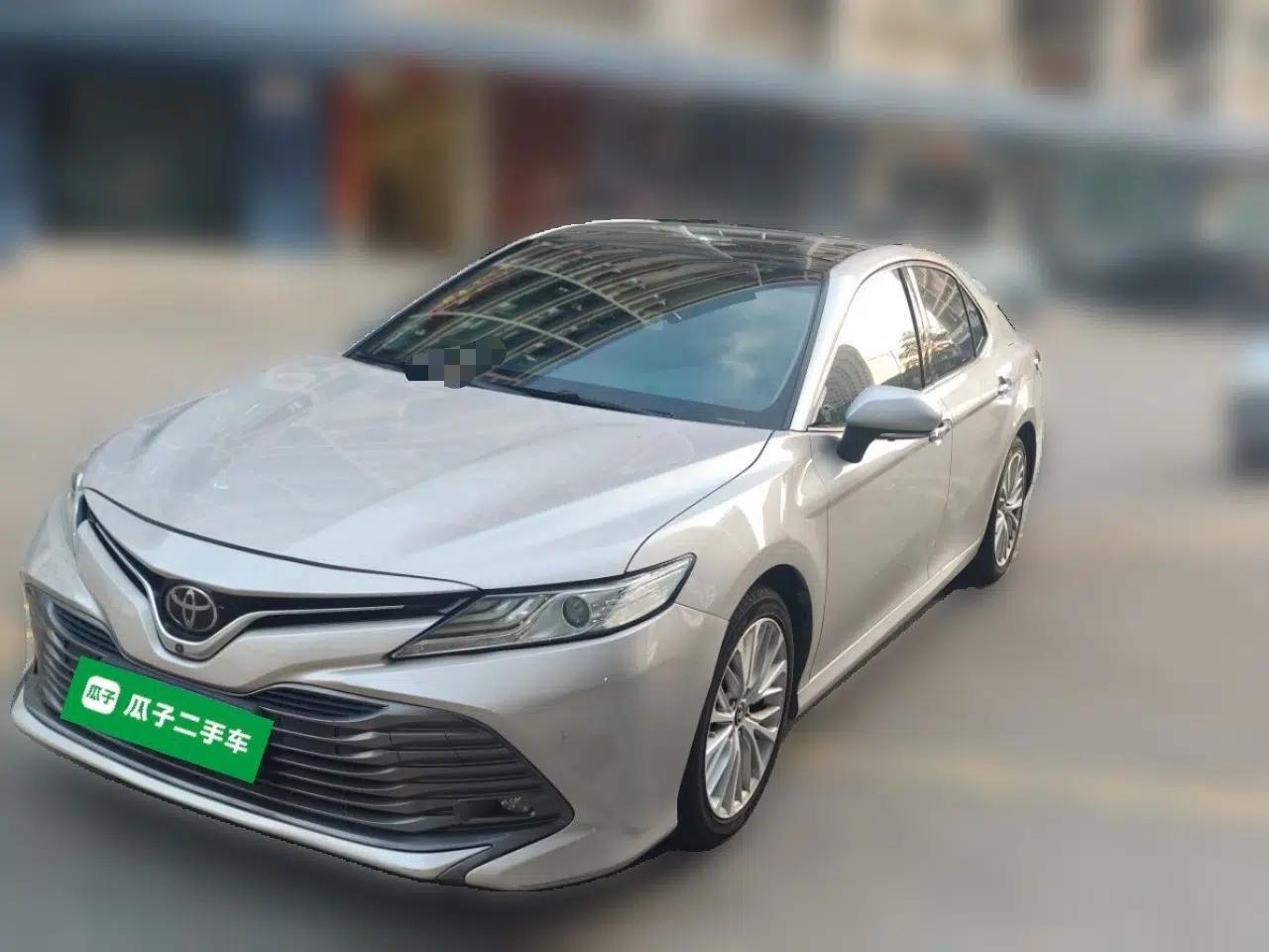 Toyota Camry 2018 2.5G Luxury Edition — миниатюра 1