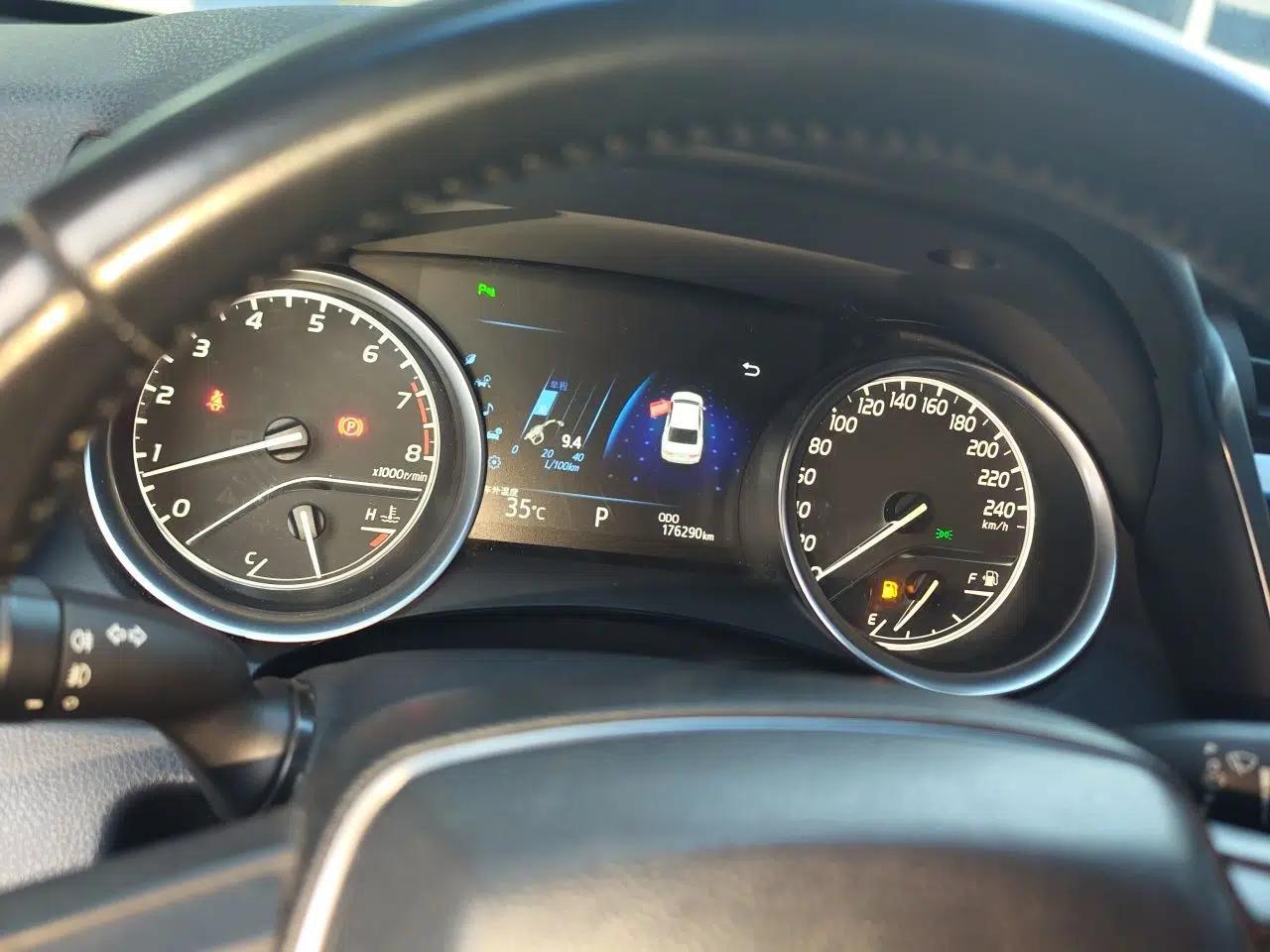 Toyota Camry 2018 2.5G Luxury Edition — миниатюра 11