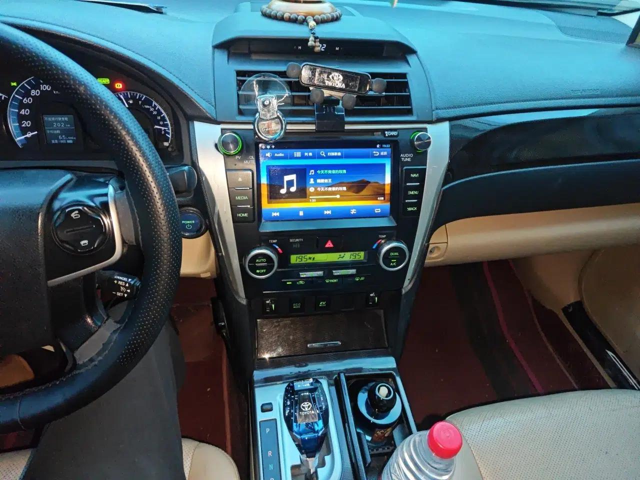 Toyota Camry 2012 Luxurious Edition 2.5HG Zunrui — миниатюра 13