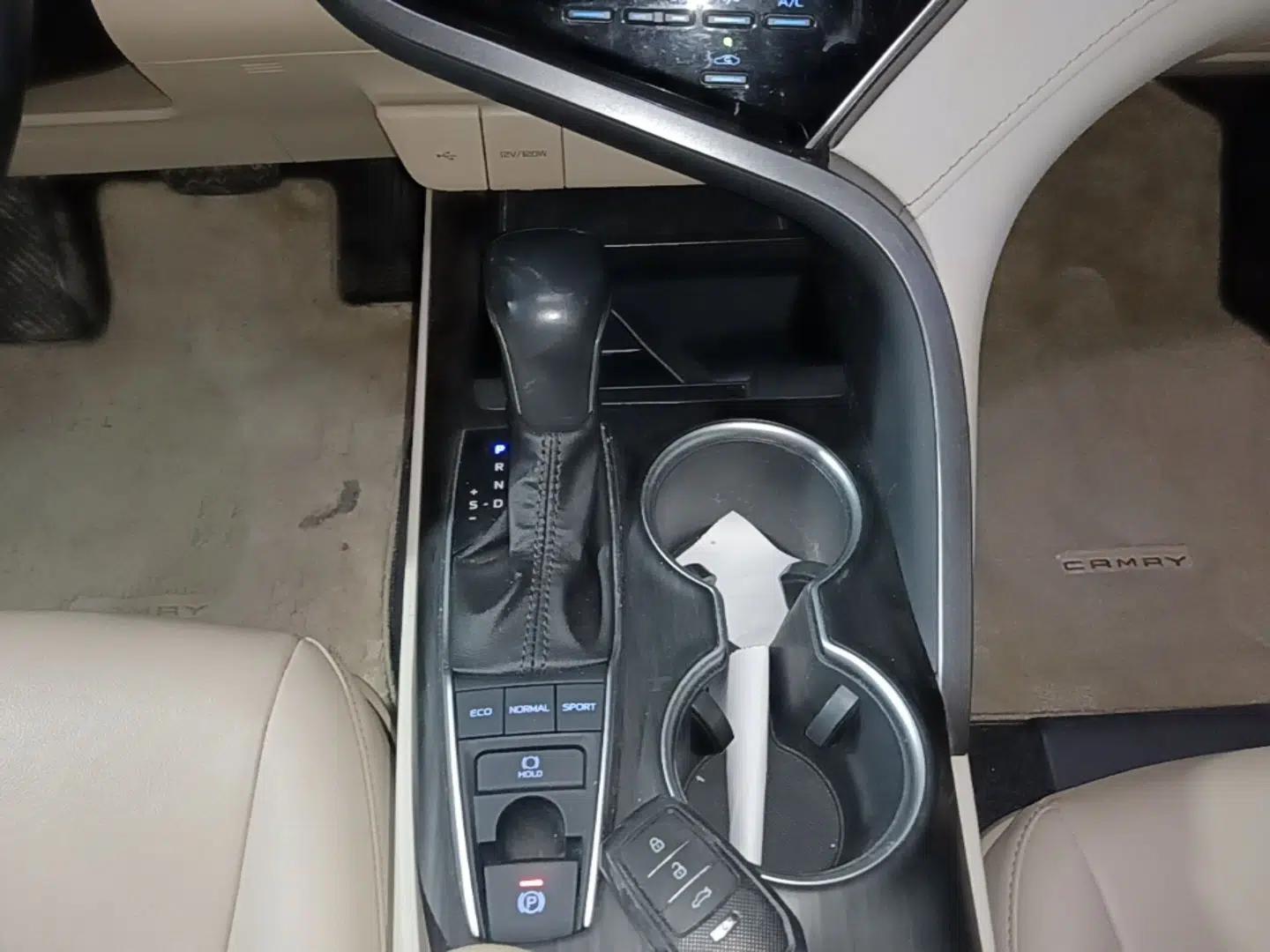 Toyota Camry 2021 2.5Q Flagship Edition — миниатюра 16