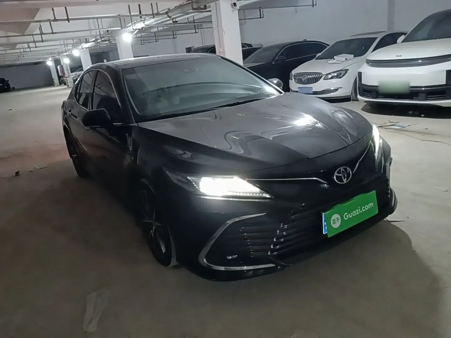 Toyota Camry 2021 2.5Q Flagship Edition — миниатюра 3
