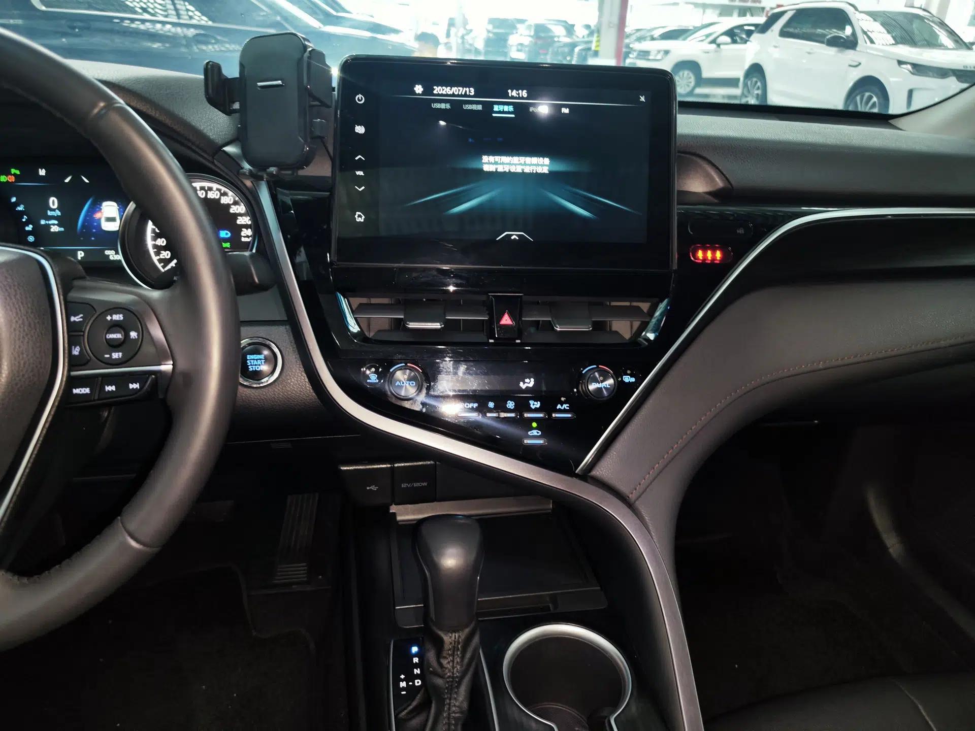 Toyota Camry 2023 2.0G Luxury Edition — миниатюра 15