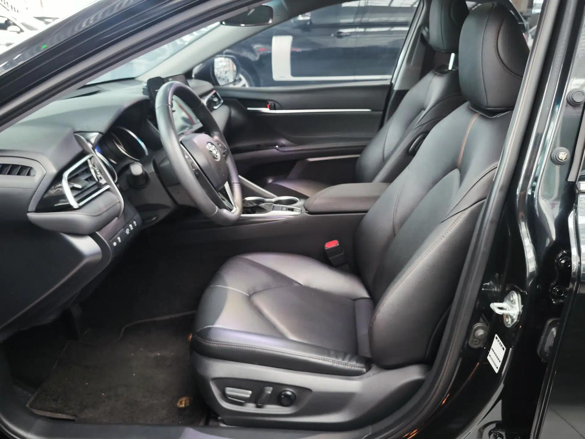 Toyota Camry 2023 2.0G Luxury Edition — миниатюра 17