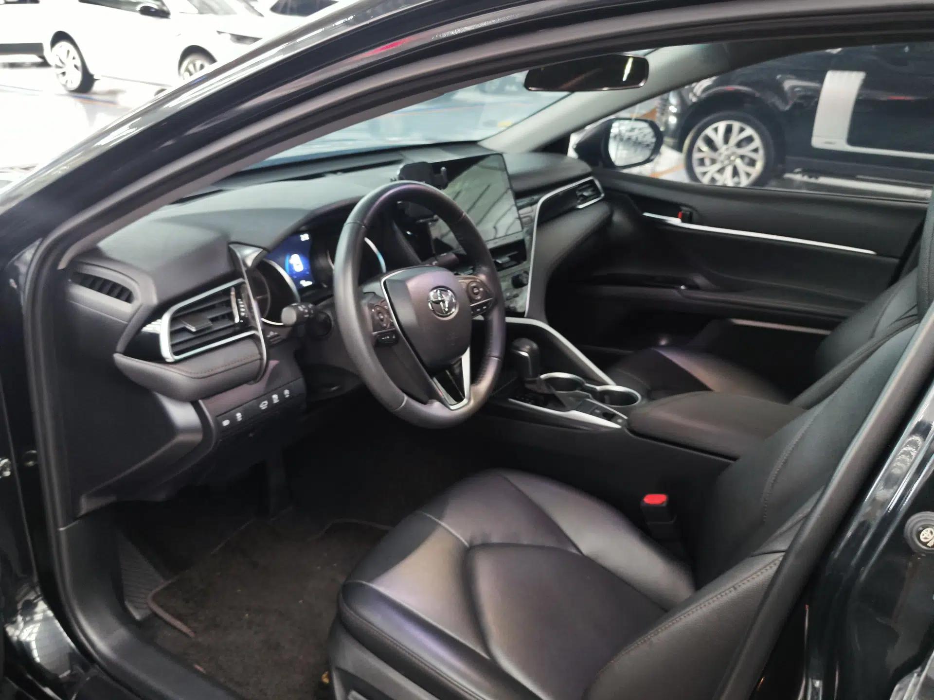 Toyota Camry 2023 2.0G Luxury Edition — миниатюра 18