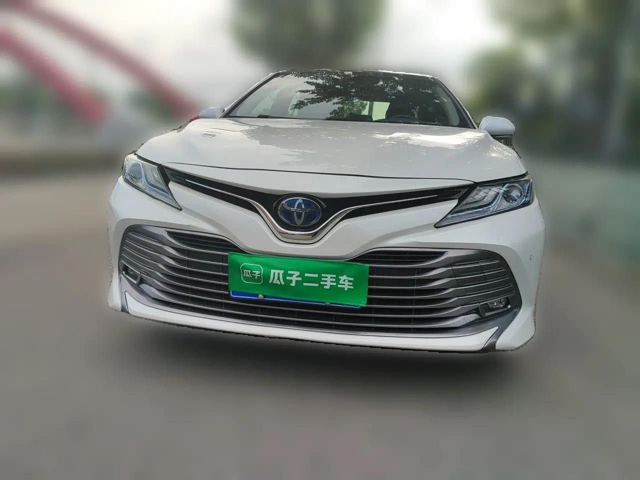 Toyota Camry 2018 Dual-Engine 2.5 HG Luxury Edition — миниатюра 2