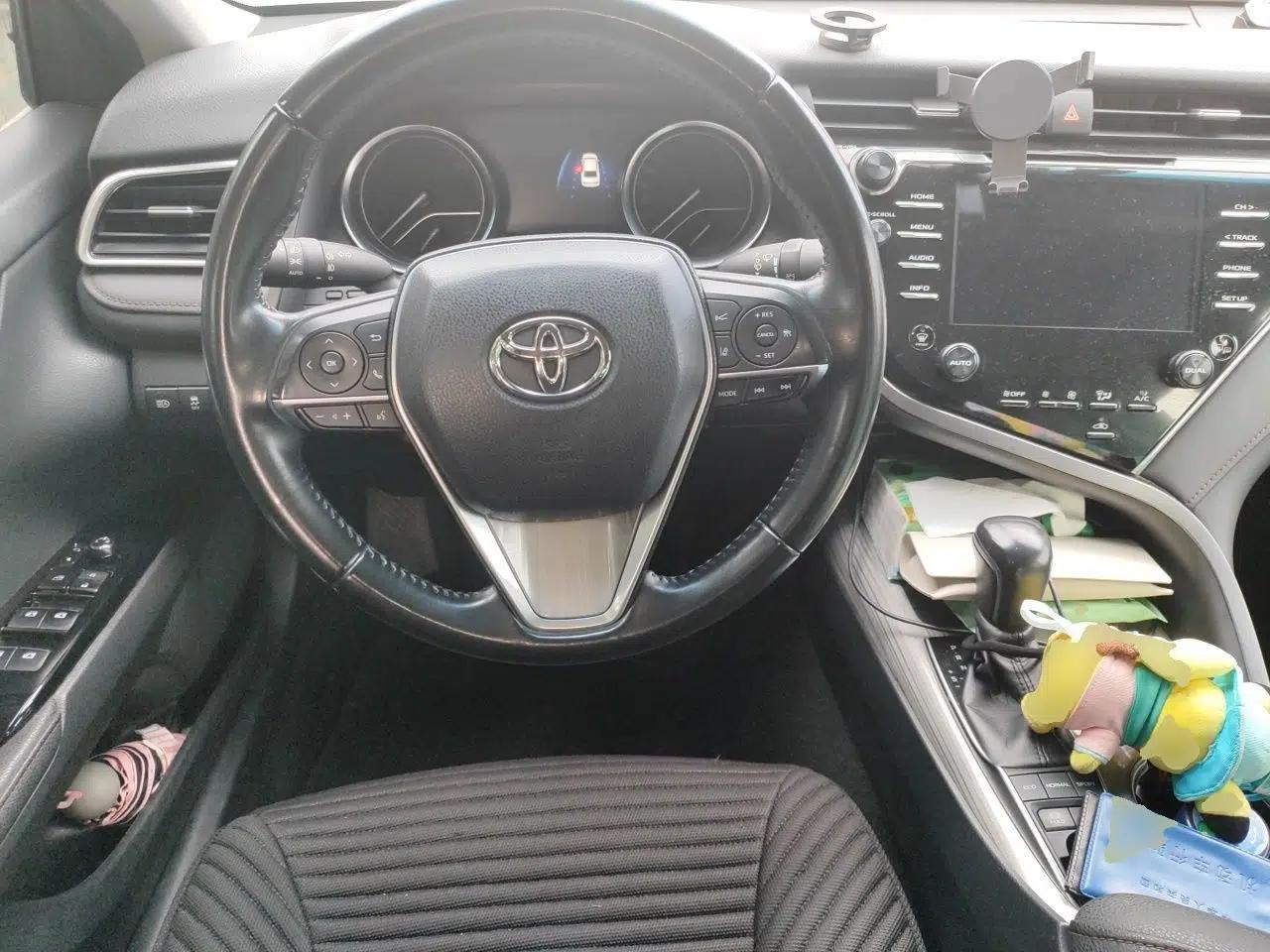 Toyota Camry 2018 Dual-Engine 2.5 HG Luxury Edition — миниатюра 10