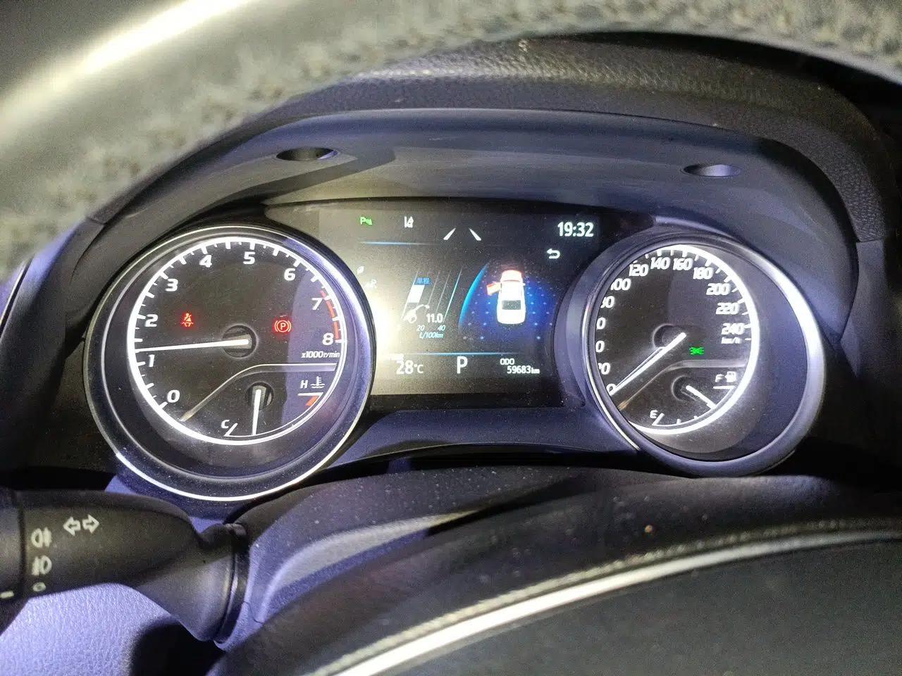 Toyota Camry 2021 2.0G Luxury Edition — миниатюра 11
