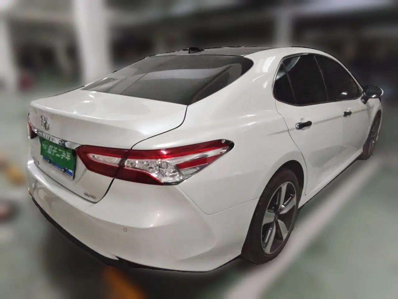 Toyota Camry 2021 2.5G Luxury Edition — миниатюра 6