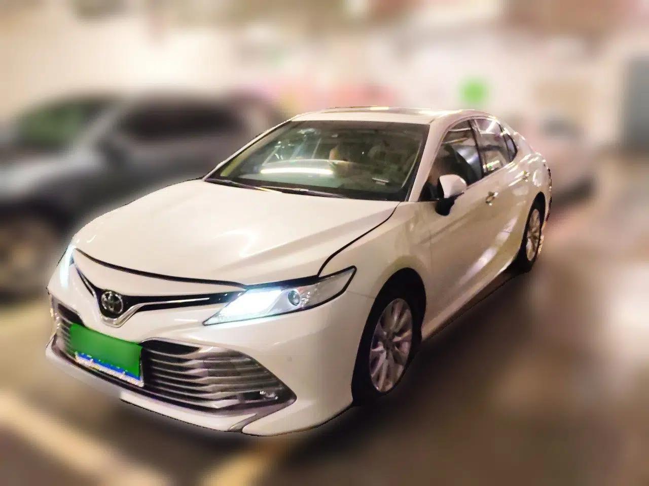 Toyota Camry 2021 2.0G Luxury Edition — миниатюра 1