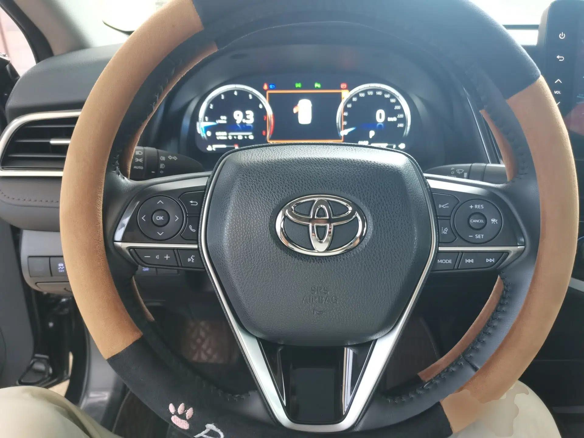 Toyota Camry 2023 2.5G Luxury Edition — миниатюра 10