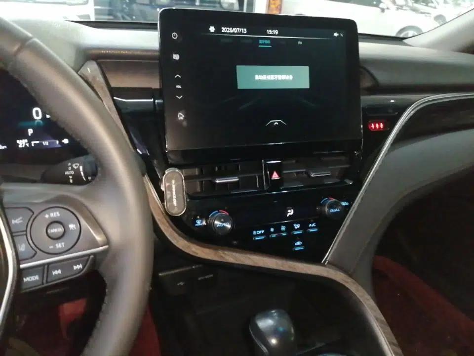 Toyota Camry 2021 Dual-Motor 2.5HG Luxury Edition — миниатюра 15