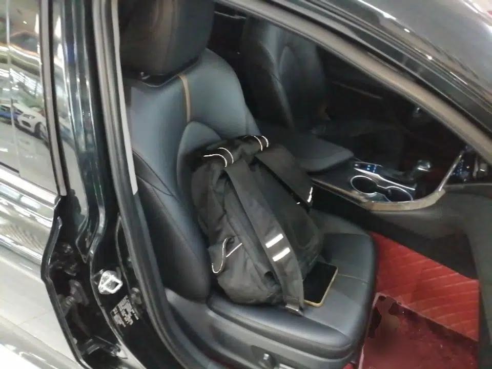 Toyota Camry 2021 Dual-Motor 2.5HG Luxury Edition — миниатюра 19