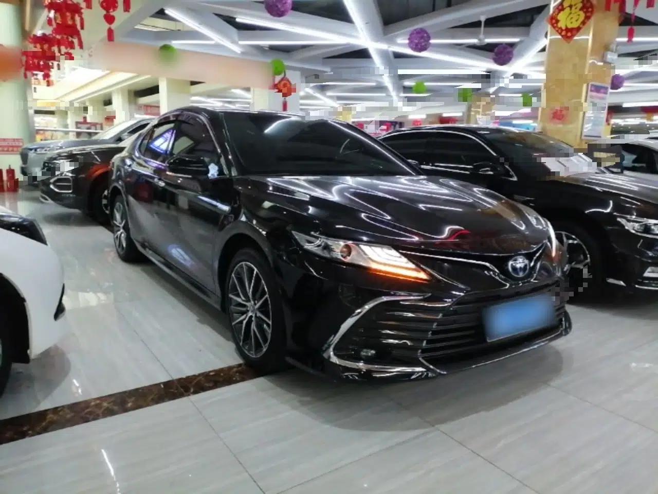 Toyota Camry 2021 Dual-Motor 2.5HG Luxury Edition — миниатюра 3
