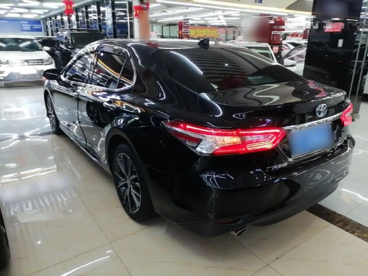 Toyota Camry 2021 Dual-Motor 2.5HG Luxury Edition — миниатюра 4
