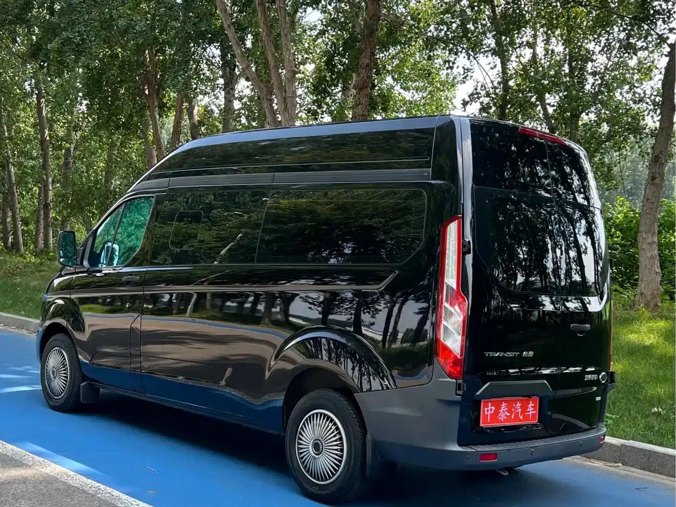 Ford Transit 2021 2.0T Gasoline Automatic Premium Commercial/Vehicle Type, Mid-Wheelbase, Mid-Roof, 7-Seater, China VI Emission Standard — миниатюра 4