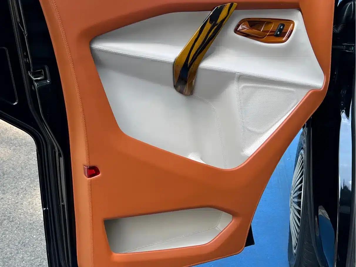 Ford Transit 2021 2.0T Gasoline Automatic Premium Commercial/Vehicle Type, Mid-Wheelbase, Mid-Roof, 7-Seater, China VI Emission Standard — миниатюра 8