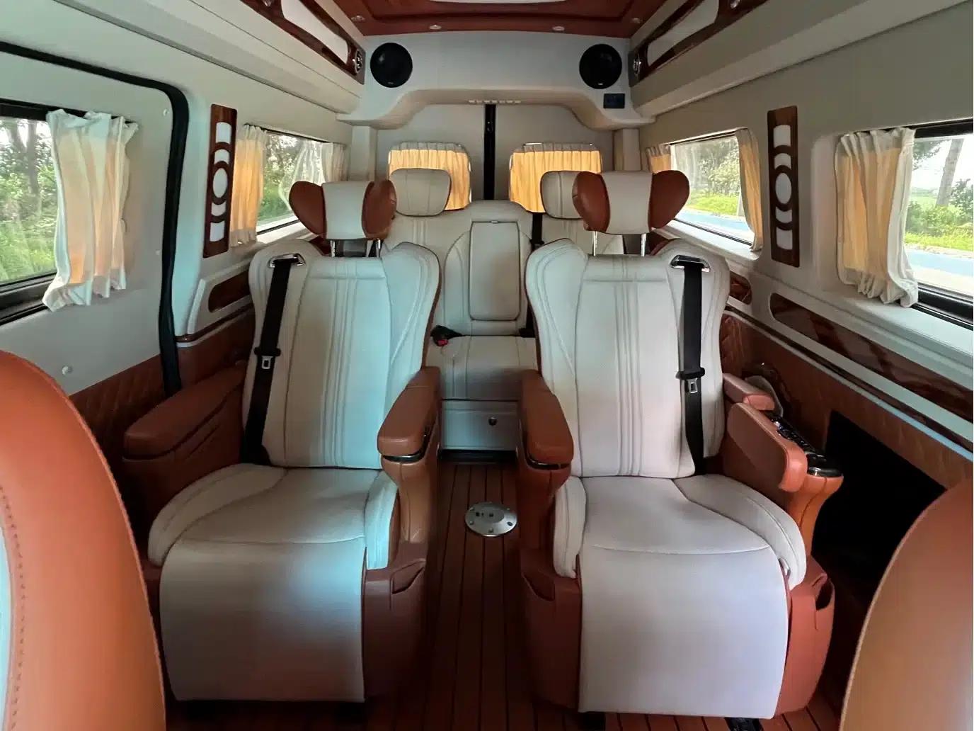Ford Transit 2021 2.0T Gasoline Automatic Premium Commercial/Vehicle Type, Mid-Wheelbase, Mid-Roof, 7-Seater, China VI Emission Standard — миниатюра 9