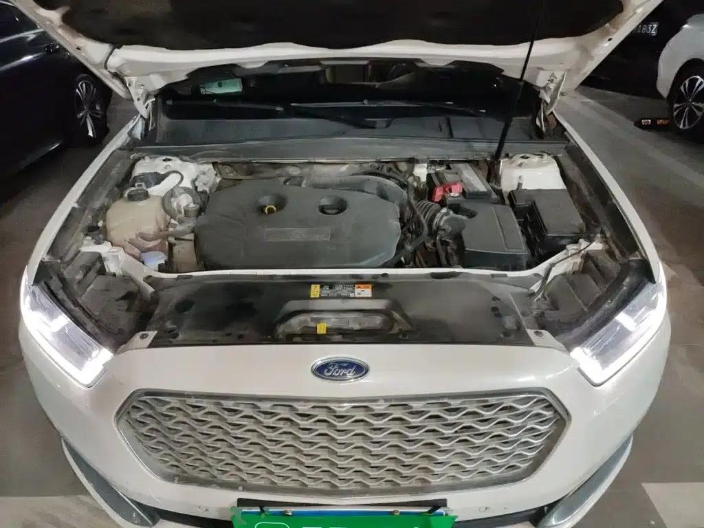 2015 Taurus EcoBoost 245 Fashion Edition — миниатюра 21