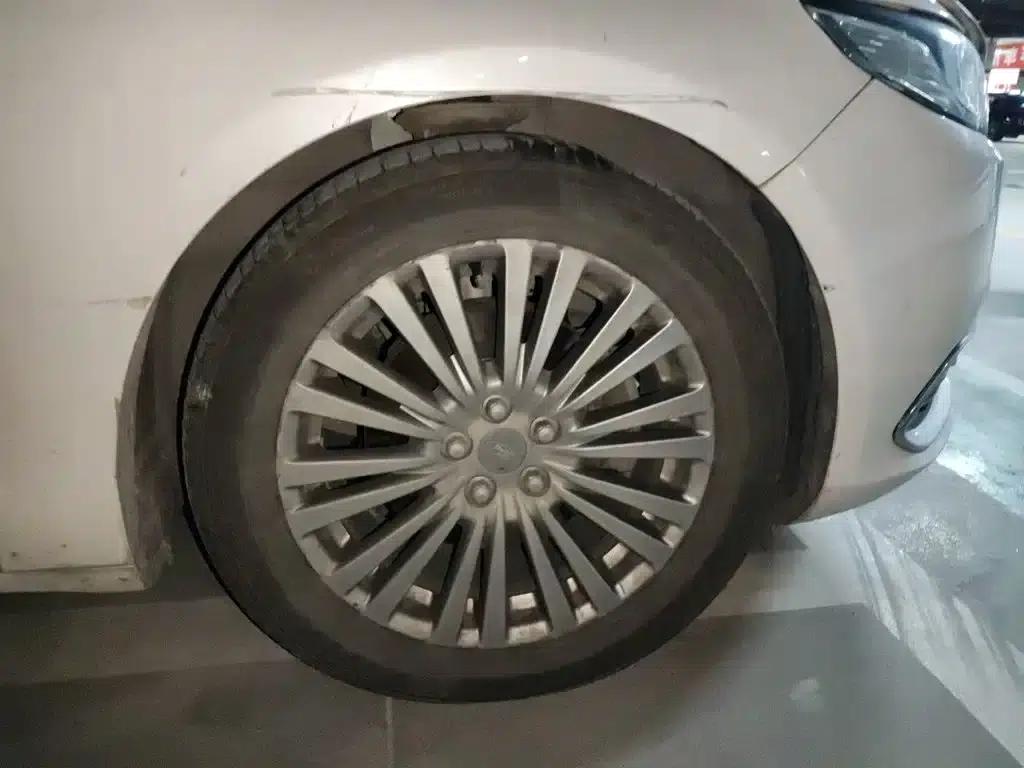 2015 Taurus EcoBoost 245 Fashion Edition — миниатюра 8