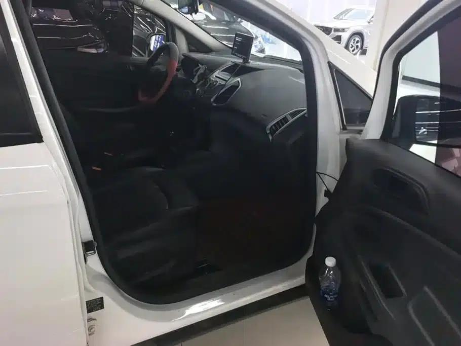 EcoSport 2017 1.5L Manual Comfort Model — миниатюра 8