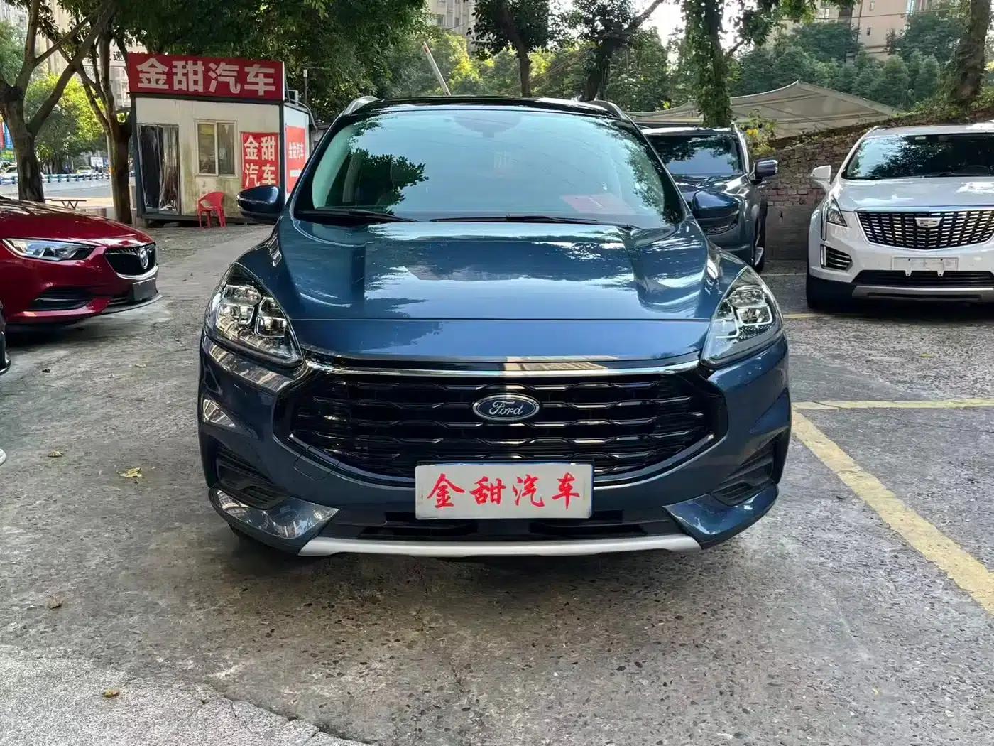 Escape 2024 EcoBoost 245 2WD Premium Edition — миниатюра 2