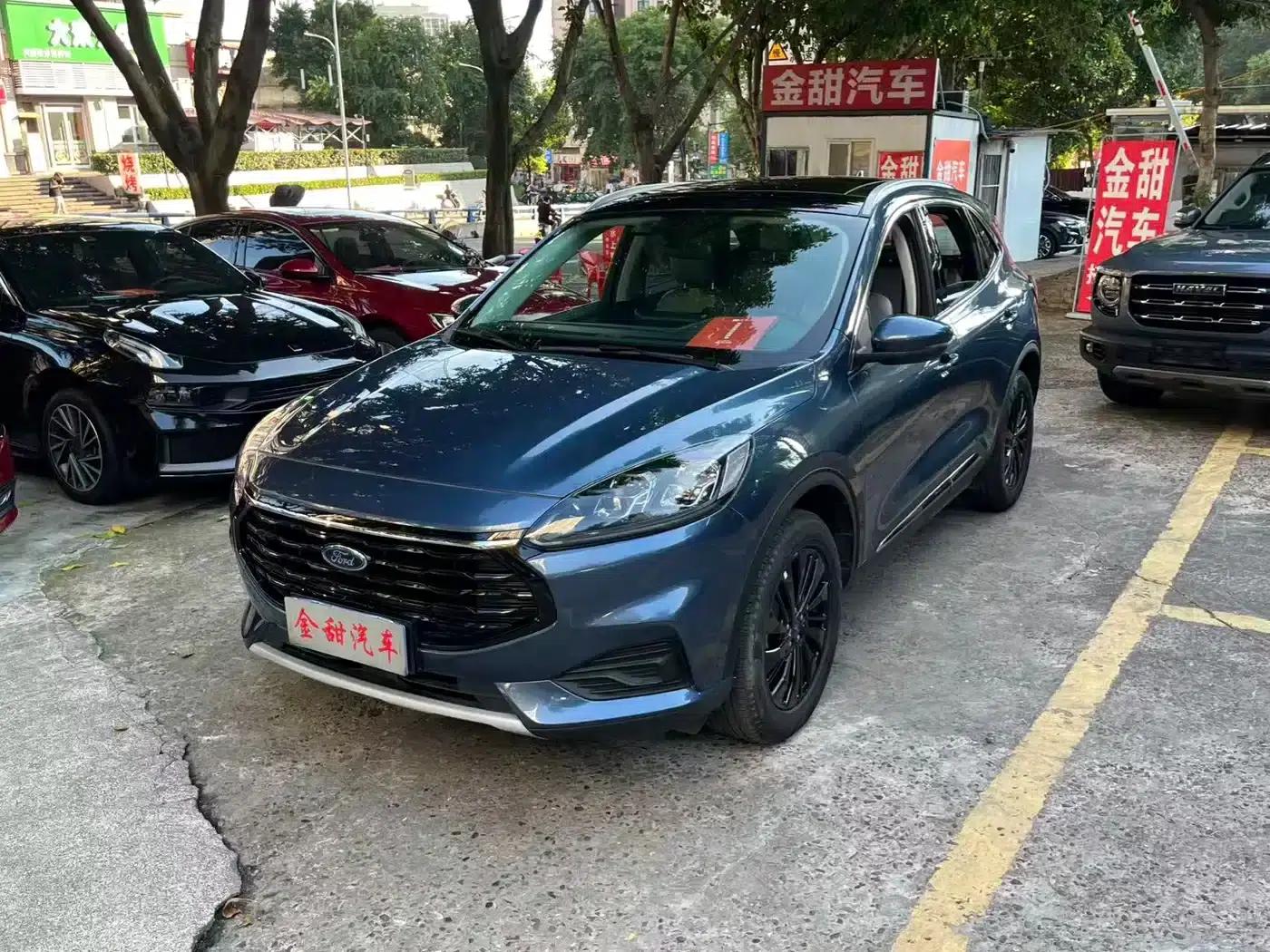 Escape 2024 EcoBoost 245 2WD Premium Edition — миниатюра 3