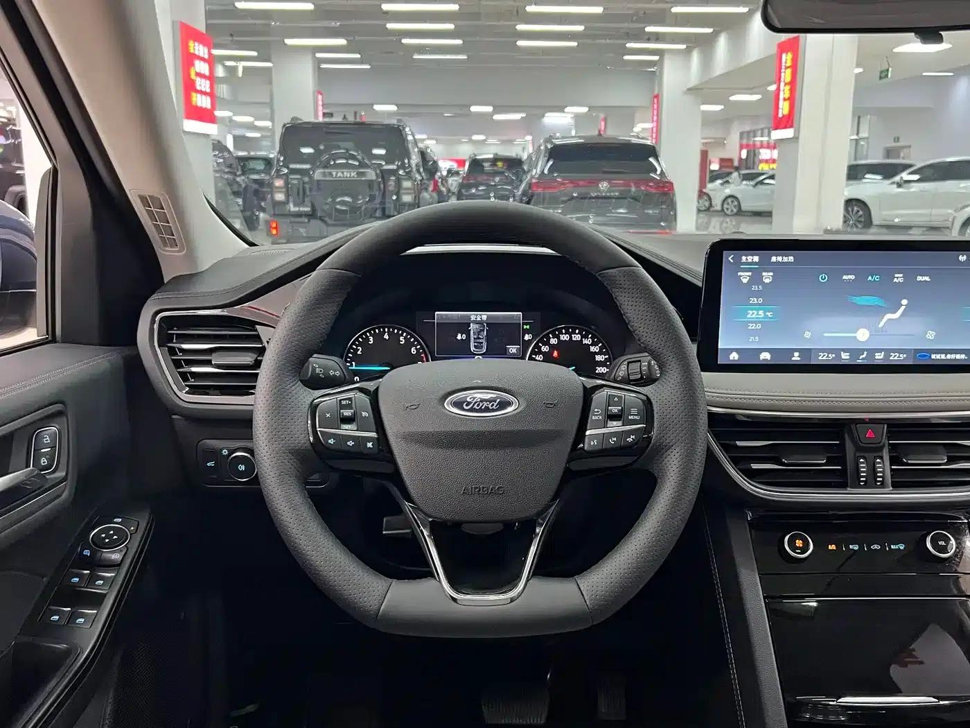 Escape 2024 EcoBoost 245 2WD Premium Edition — миниатюра 15