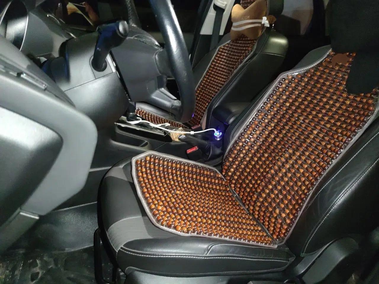Ford Focus 2012 Sedan 1.6L Automatic Fashion Edition — миниатюра 15