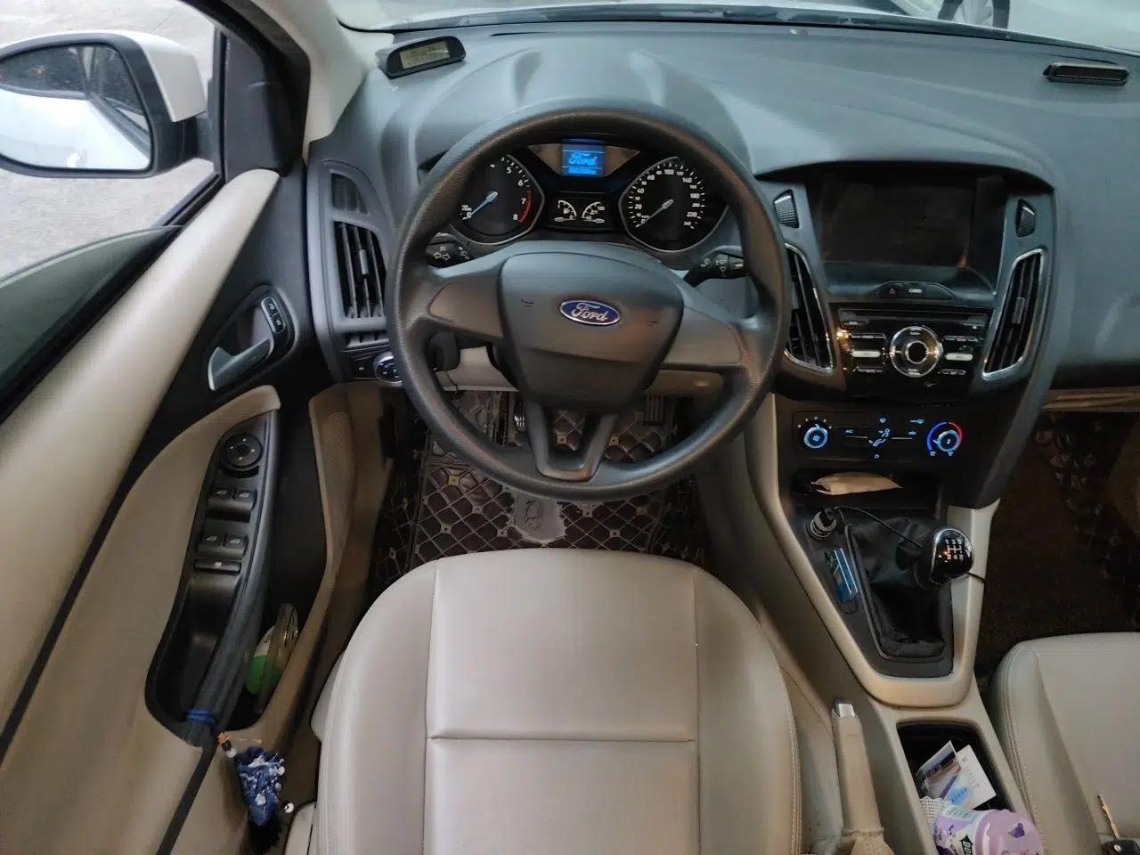 Ford Focus 2017 Sedan 1.6L Manual Comfort Plus SmartDrive Edition — миниатюра 10