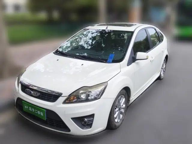 Ford Focus 2011 Hatchback 1.8L Automatic Fashion Edition