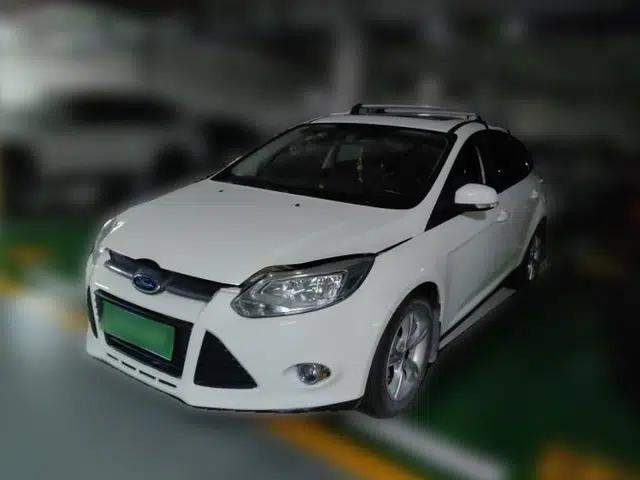 Ford Focus 2012 Hatchback 1.6L Automatic Fashion Edition