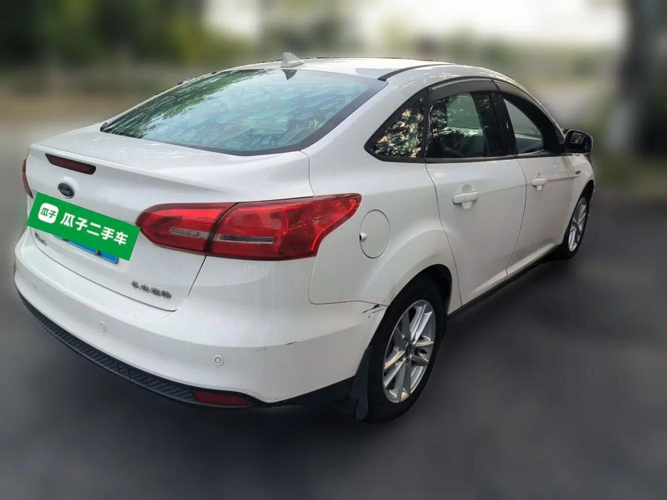 Ford Focus 2015 Sedan 1.6L Automatic Trend Model — миниатюра 6