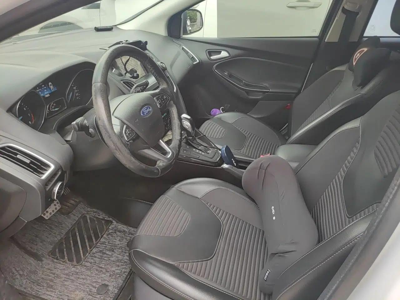 Ford Focus 2017 Hatchback EcoBoost 180 Automatic Elite Model — миниатюра 19