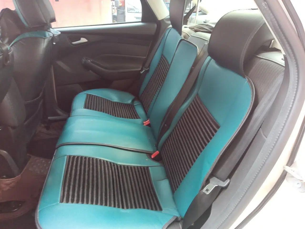 Ford Focus 2012 Sedan 1.6L Automatic Fashion Edition — миниатюра 17